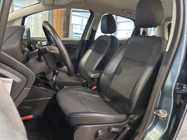 Ford ECOSPORT EcoBoost 125pk Titanium | Trekhaak | Camera | Cruise control | Dodehoek detectie | 1/2 Leer |