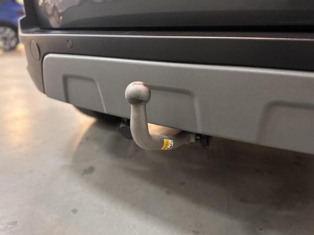 Ford ECOSPORT 125pk Titanium Automaat Navi Camera Trekhaak Winter Parking Dodehoek pack All Season Banden