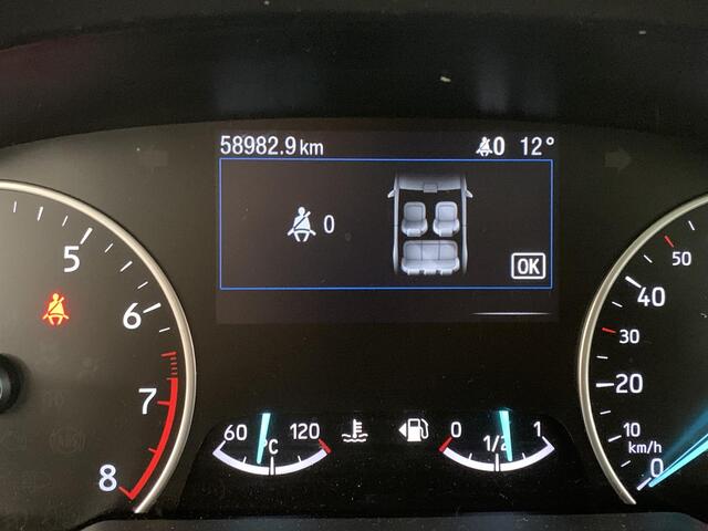 Ford ECOSPORT 1.0 EcoBoost Titanium APPLE CARPLAY | PARKEERSENSOREN ACHTER | CLIMATE CONTROL | STOEL/STUUR -EN VOORRUITVERWARMING