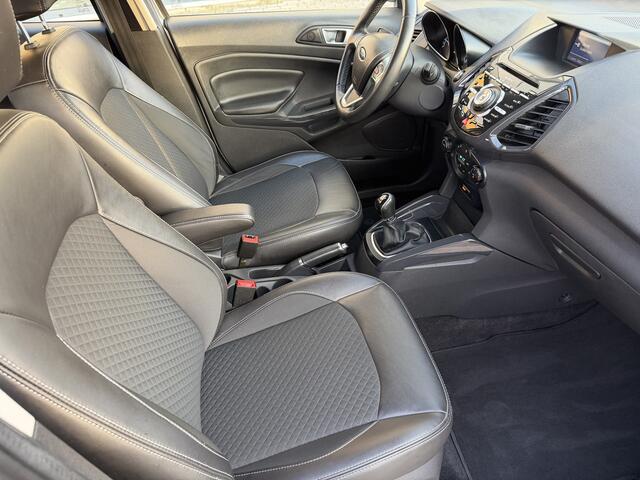 Ford ECOSPORT 1.0 EcoBoost Titanium * 139.150 Km * Navi * Leder / Stof * Climatronic *