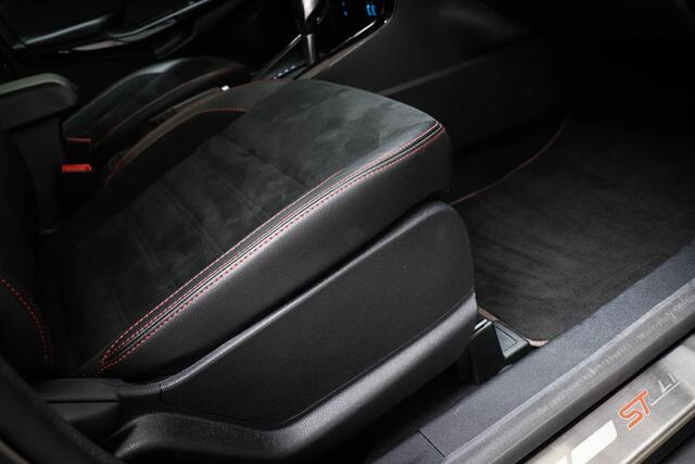 Ford ECOSPORT 1.0 EcoBoost ST-Line Black | WINTER PACK | STUURVERWARMING | DAB | APPLE | TREKHAAK