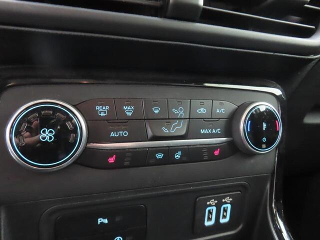 Ford ECOSPORT 1.0 EcoBoost Titanium | 72.600 KM | Driver Pack | Winter Pack | Volledig Dealer Onderhouden | WORDT VERWACHT!