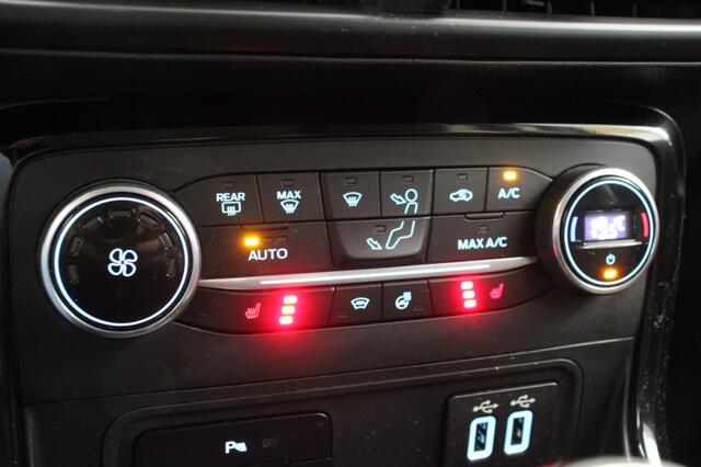 Ford ECOSPORT 1.0 EcoBoost Titanium - Carplay, Camera, Half Leer, Keyless, BenO, PDC