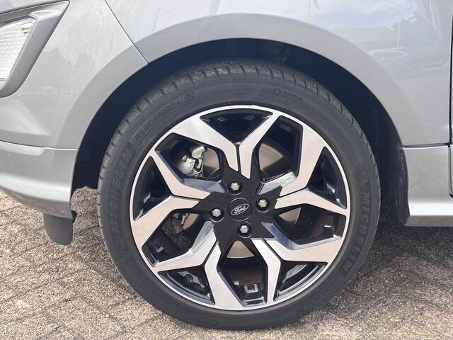 Ford ECOSPORT 1.0 EcoBoost ST-Line | Camera, Navigatie, Climate Control, Voorruit-/ Stuurwiel-, Stoelverwarming, Cruise Control, 18 inch velgen, luxe!