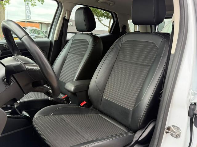 Ford ECOSPORT 1.0 EcoBoost Titanium Ultimate | Apple Carplay | Trekhaak | Stuur & stoelverwarming | Sfeerverlichting
