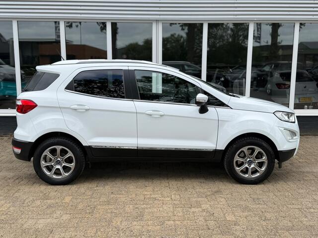 Ford ECOSPORT 1.0 EcoBoost Titanium Ultimate | Apple Carplay | Trekhaak | Stuur & stoelverwarming | Sfeerverlichting