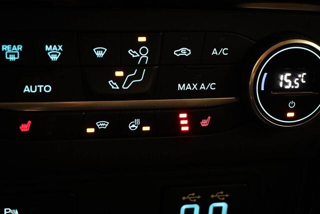 Ford ECOSPORT 1.0 EcoBoost Titanium | WINTER / NAVIGATIE / DESIGN / PARKING- PACK | TREKHAAK | 17"