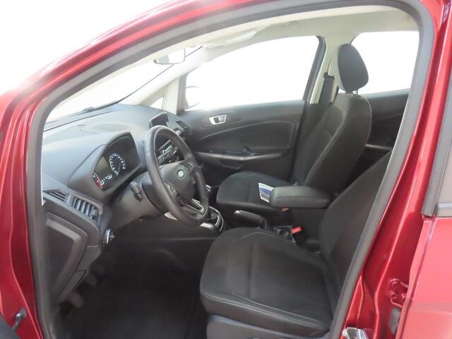 Ford ECOSPORT 125pk Ultimate Navigatie Trekhaak Parkeersensoren All season banden Dealeronderhouden