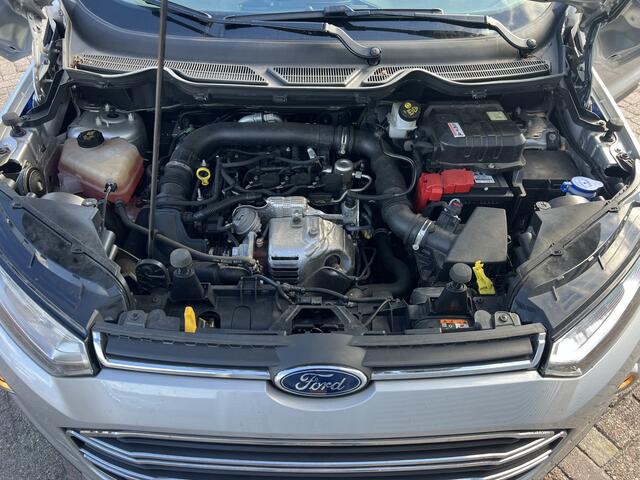 Ford ECOSPORT 1.0 EcoBoost Titanium | Nieuw Binnen! | Camera | Stoelverwarming | Trekhaak