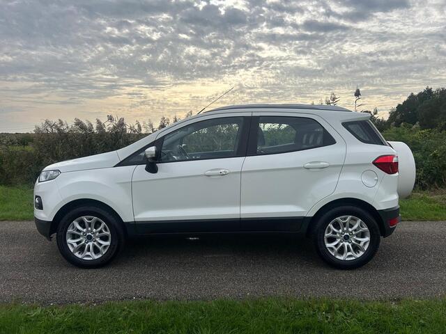 Ford ECOSPORT 1.0 EcoBoost Titanium | Parkeersensoren | Bluetooth | Navi | Cruise