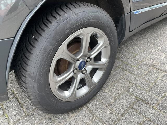 Ford ECOSPORT EcoBoost Titanium 125PK | Trekhaak | all season | Clima | Navi | Apple/Android auto |