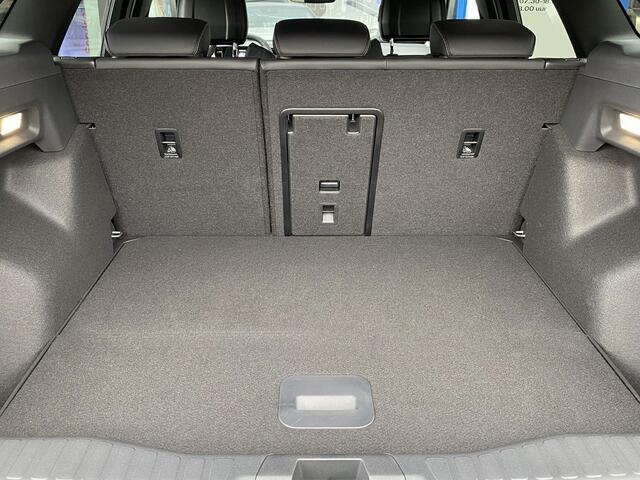 Ford EXPLORER Limited Edition Extended Range RWD 79 kWh Elektrisch wegklapbare trekhaak | Driver assistance pack | AGR stoelen | Warmtepomp