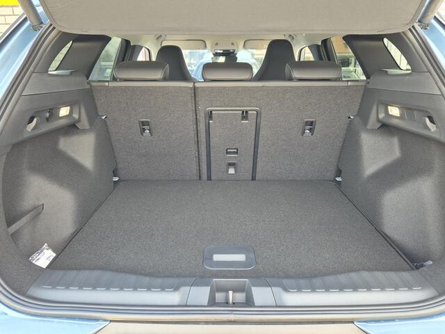 Ford EXPLORER Premium Extended Range RWD 77 kWh | Massage stoelen | Stoelverwarming | Achteruitrijcamera | Elektrische achterklep | 20 inch velgen