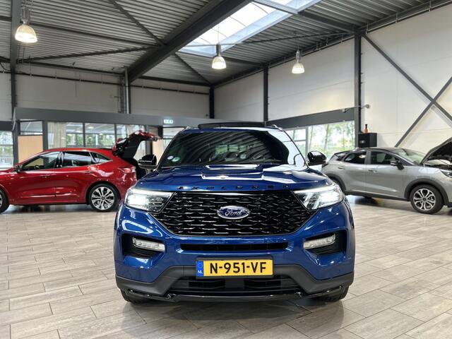 Ford EXPLORER 3.0 V6 EcoBoost PHEV 457pk ST-Line | Trekhaak | 1e eig. | Pano | 2500 kg trekgew. | 100% dealer onderh. | 7 zitter | 360° Camera