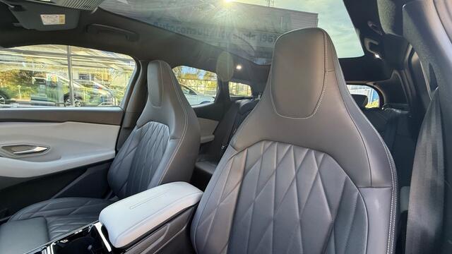 Ford EXPLORER PREMIUM EXTENDED RANGE AWD 79kwh FULL OPTIONS!