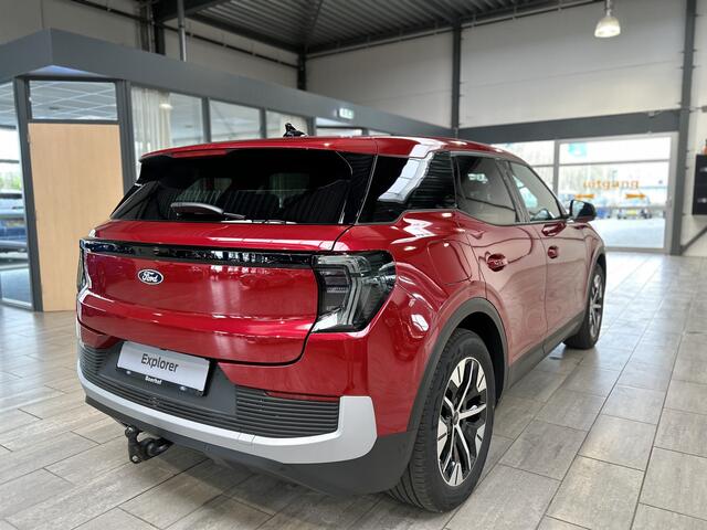 Ford EXPLORER Extended Range RWD 286 pk 77 kWh | Elek. Trekhaak | El. verst. AGR stoelen | Warmtepomp | Adaptieve cruise | Stoel- stuur verwarm. | HUD | Elek. Klep |