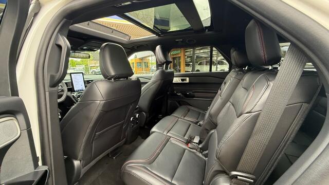 Ford EXPLORER 3.0 V6 EB PHEV ST-LINE / FULL WHITE EDITION / 20inch / ZWART DAK