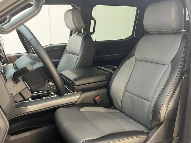 Ford F-150 LIGHTNING Lariat STD