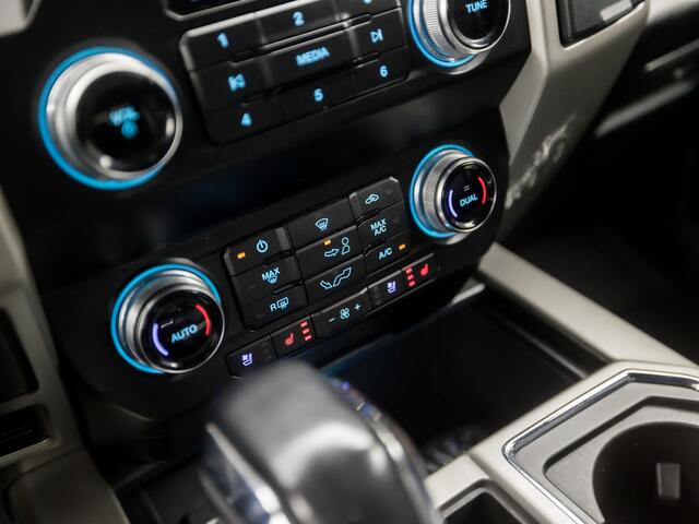 Ford F-150 FORD LARIAT 5.0 V8 402Pk Automaat (LPG, APPLE CARPLAY, TREEPLANKEN, LEDER, STOELKOELING/VERWARMING, MEMORY SEATS, CAMERA, TREKHAAK, NIEUWSTAAT)