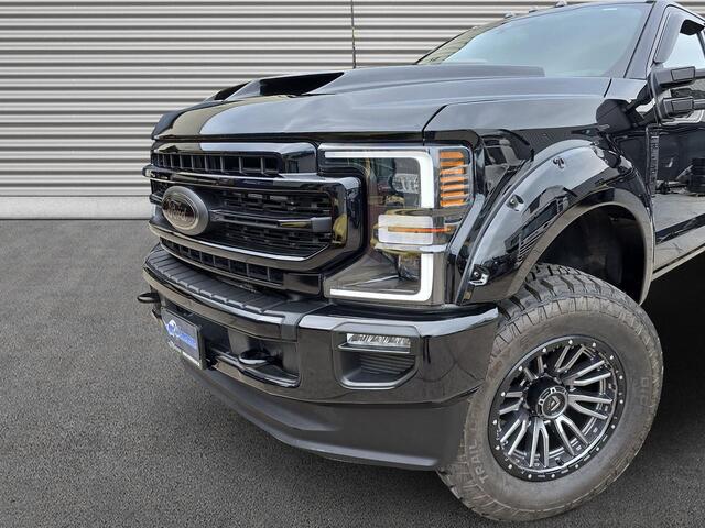 Ford F-250 LARIAT SUPERCHARGED BIG ASS BOS