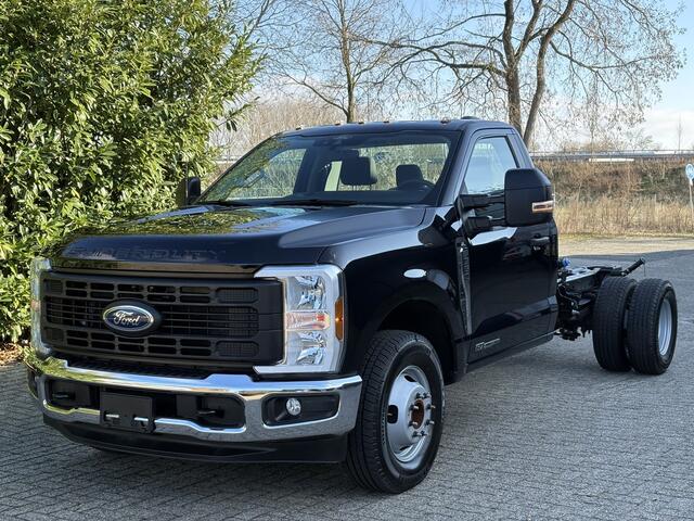 Ford F-350 6.7L Turbo V8 Power Stroke Chassis DRW