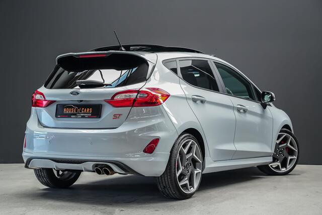 Ford FIESTA ST-3 1.5 200pk PERFORMANCE PACK |panoramdak|B&O|parkeercamera en sensoren|cruise control|winterpack|DAB|18"|