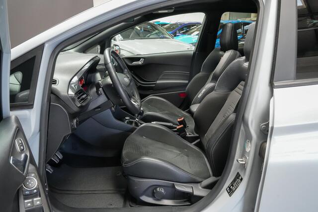 Ford FIESTA ST-3 1.5 200pk PERFORMANCE PACK |panoramdak|B&O|parkeercamera en sensoren|cruise control|winterpack|DAB|18"|