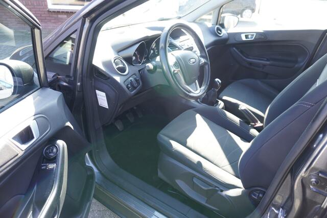 Ford FIESTA 1.0 Style Ultimate TREKHAAK CRUISE NAVI