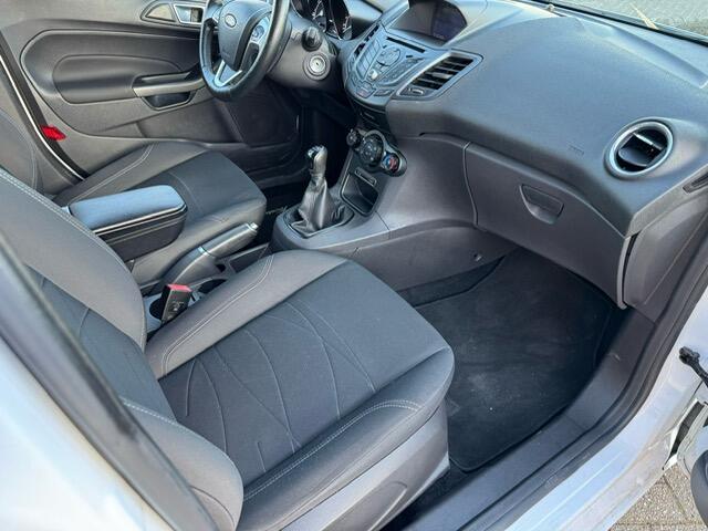 Ford FIESTA 1.0 Style Ultimate Navigatie, Airconditioning, Org.NL