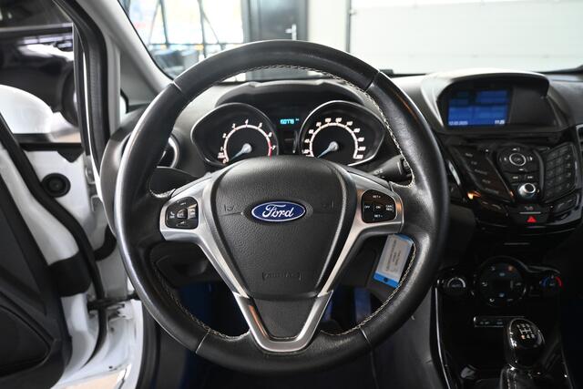 Ford FIESTA 1.0 EcoBoost ST-LINE Clima Navigatie LED Goed Onderhouden! Inruil Mogelijk!