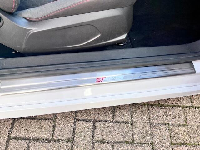 Ford FIESTA 1.0 125PK ST Line LED|17inch|Start/Stop|NAP|