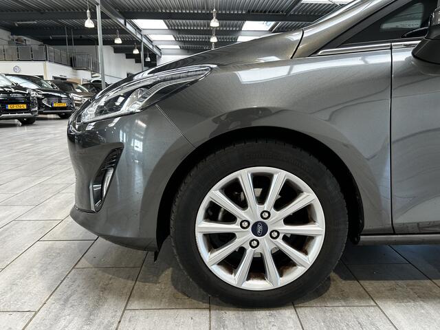 Ford FIESTA EcoBoost 95PK Titanium Panorama dak I 16"LM I Climate I Pass stoel in hoogte verstelbaar