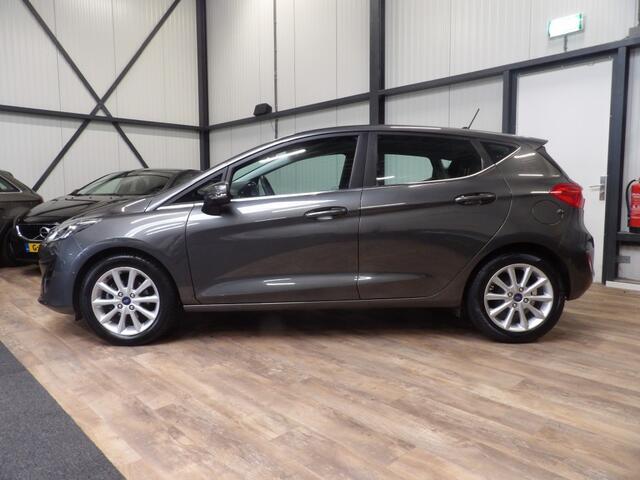 Ford FIESTA 1.0 ecoboost titanium - navigatie - camera - in nieuwstaat!