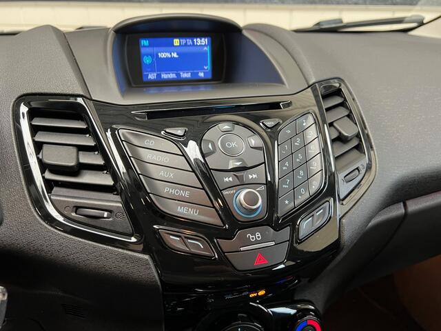 Ford FIESTA 1.0 EcoBoost Titanium 5 Deurs 125 PK / Airco / 16" LM Velgen / LED Verlichting / Multi Media Voorb / NIEUWSTAAT!