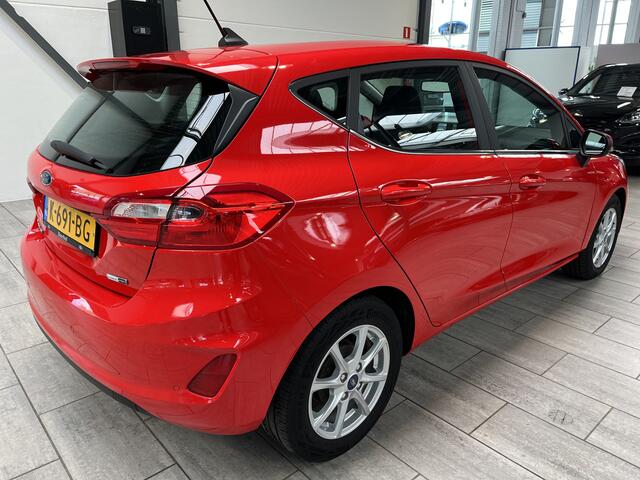 Ford FIESTA EcoBoost Hybrid 125 pk Titanium | Clima | Cruise | Parkeersensoren | Groot scherm | Apple Carplay