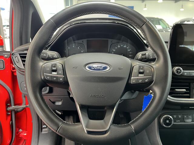 Ford FIESTA EcoBoost Hybrid 125 pk Titanium | Clima | Cruise | Parkeersensoren | Groot scherm | Apple Carplay