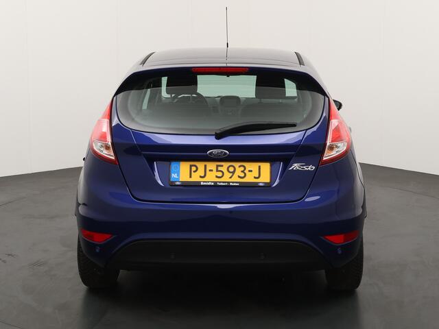 Ford FIESTA 80PK Style Ultimate | Allseason banden | Voorruitverwarming | Park. Sens V+A | Cruise | Airco