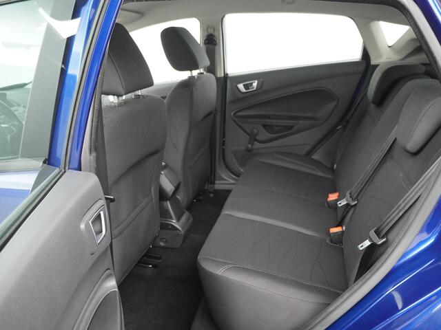 Ford FIESTA 80PK Style Ultimate | Allseason banden | Voorruitverwarming | Park. Sens V+A | Cruise | Airco