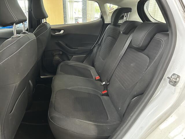 Ford FIESTA EcoBoost 100pk Titanium | Verwarmde voorruit | Camera | Navi | Cruise | Clima | Apple Carplay