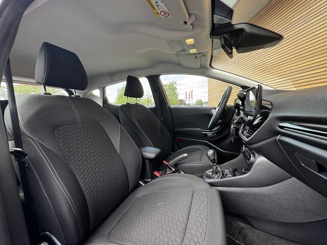 Ford FIESTA 1.0 EcoBoost Hybrid Active X Navigatie / Parkeerhulp / Carplay
