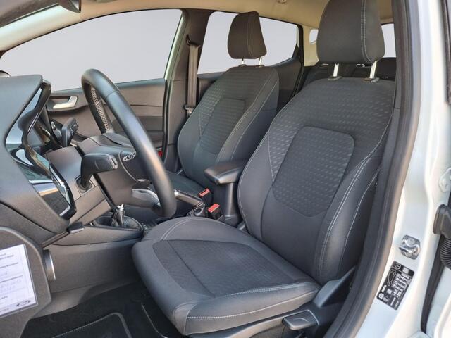 Ford FIESTA 1.0 ECOB. TITANIUM