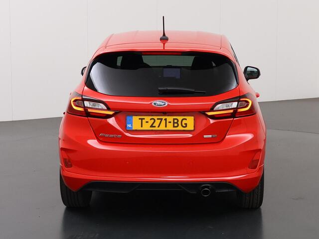 Ford FIESTA 1.0 EcoBoost Hybrid ST-Line X | Winterpakket | Parkeercamera | Cruise Control Adaptief | Navigatie |