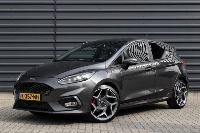 Ford FIESTA 1.5 ST-3 200pk | Recaro Seats | Camera | B&O Audio | Stuur + Stoelverwarming | CarPlay | Orig. NL |