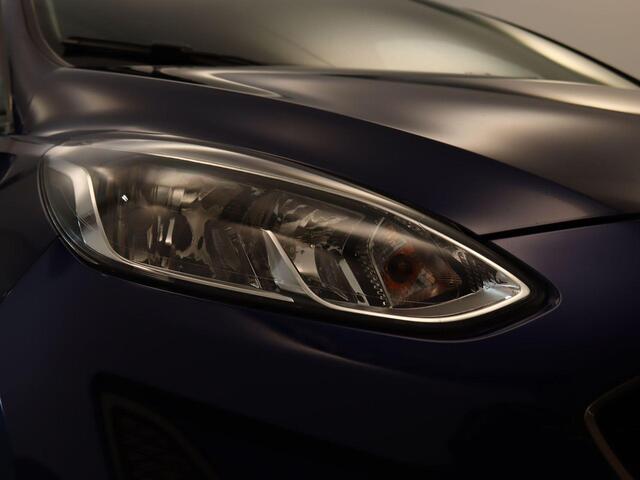 Ford FIESTA 1.1 Trend - ORIGINEEL NEDERLANDSE AUTO - NIEUW MODEL - AFKOMSTIG VAN 2E EIGENAAR - 17 INCH LICHT METALEN VELGEN - PARKEERSENSOREN ACHTER - NAVIGATIE - CRUISE CONTROL - AIRCO - ARMSTEUN VOOR - APPLE CARPLAY/ ANDROID AUTO