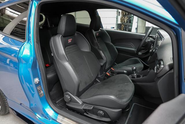 Ford FIESTA 1.5 200pk PERFORMANCE PACK |full options|performance pakket|launch control|panoramadak|Maxton|B&O|winterpakket|camera|