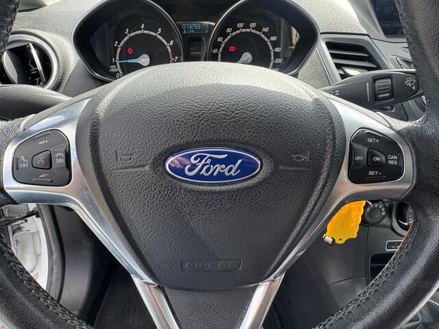 Ford FIESTA 1.0 Style 5 Drs Airco/Cruise/Navigatie