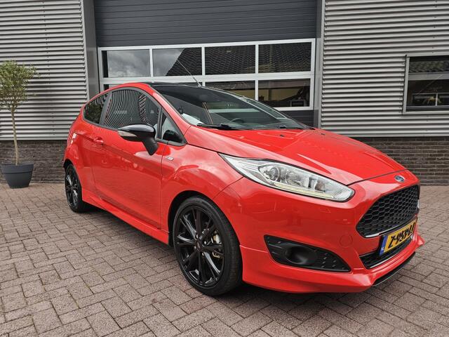 Ford FIESTA 1.0 EcoB. Black Edit