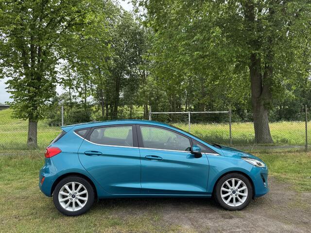 Ford FIESTA 1.0 EB 100PK Titanium Automaat | ADAP. CRUISE | NAVI | CLIMA | 1E EIG |