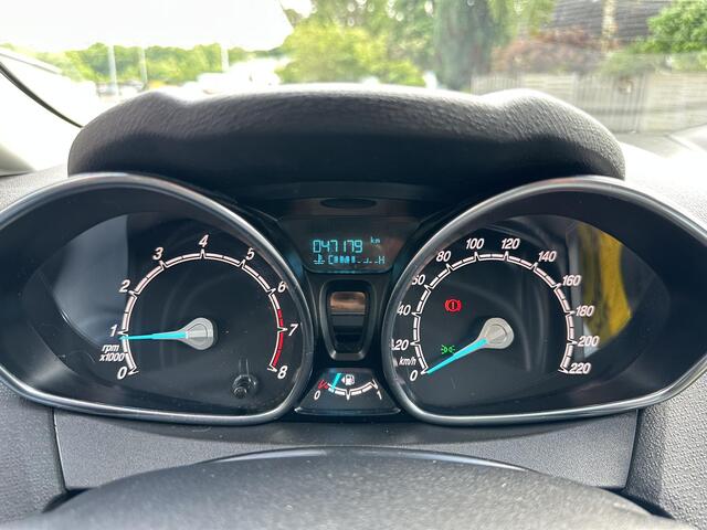 Ford FIESTA 1.0 Style Ultimate | Airco | Navigatie | Sensoren |