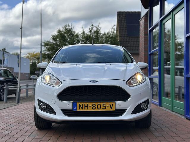 Ford FIESTA 1.0 Style Ultimate | Airco | Navigatie | Sensoren |